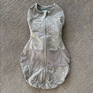 Happiest Baby Gray Starry Swaddle